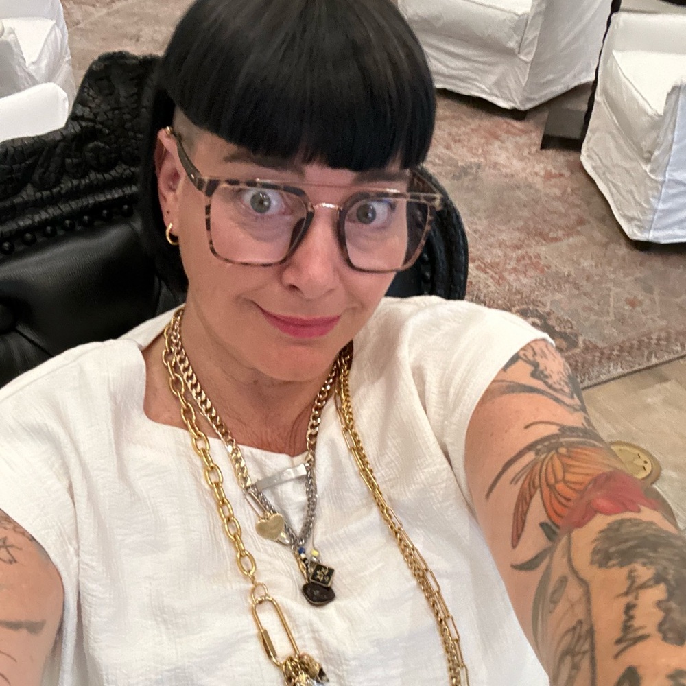 Meet your Posher, Robin